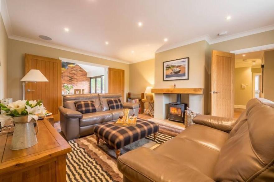 A super, luxuriously appointed bungalow in a peaceful residential area