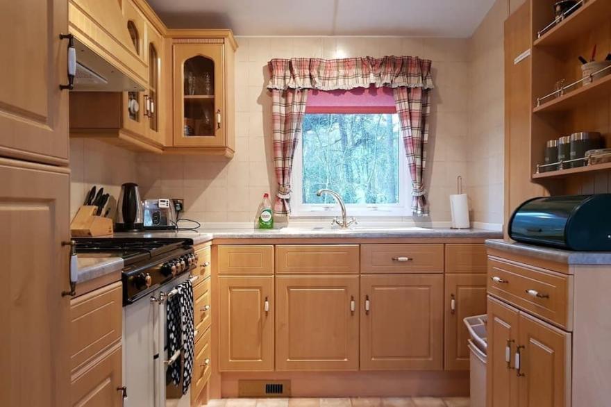 Green Shores - this caravan is a peaceful holiday location on the award winning Kelling Heath Park.