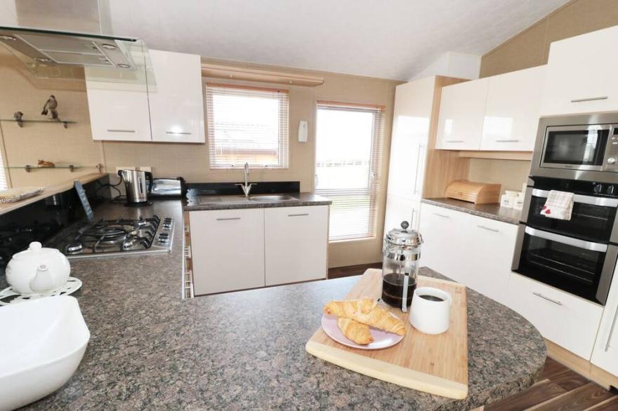 PERCY WOOD COUNTRY PARK, pet friendly in Swarland