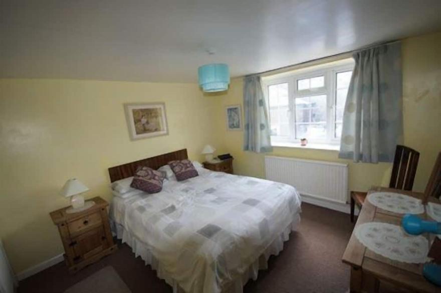 Endearing 17th Century detached cottage. Near Ullswater, Pooley Bridge, Lowther, Penrith Wifi