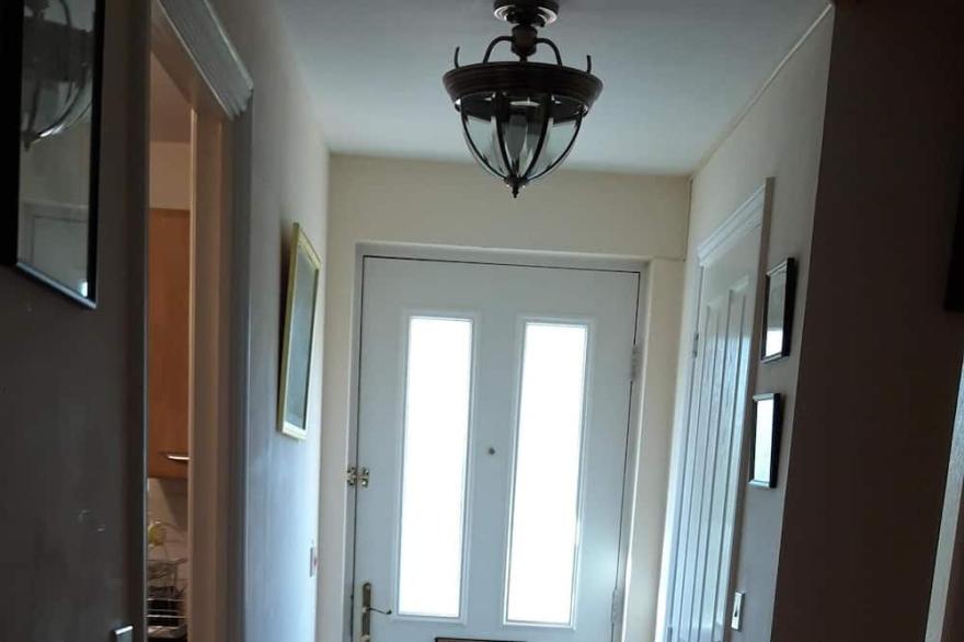 Easy access 4 bedroom house sleeps 10