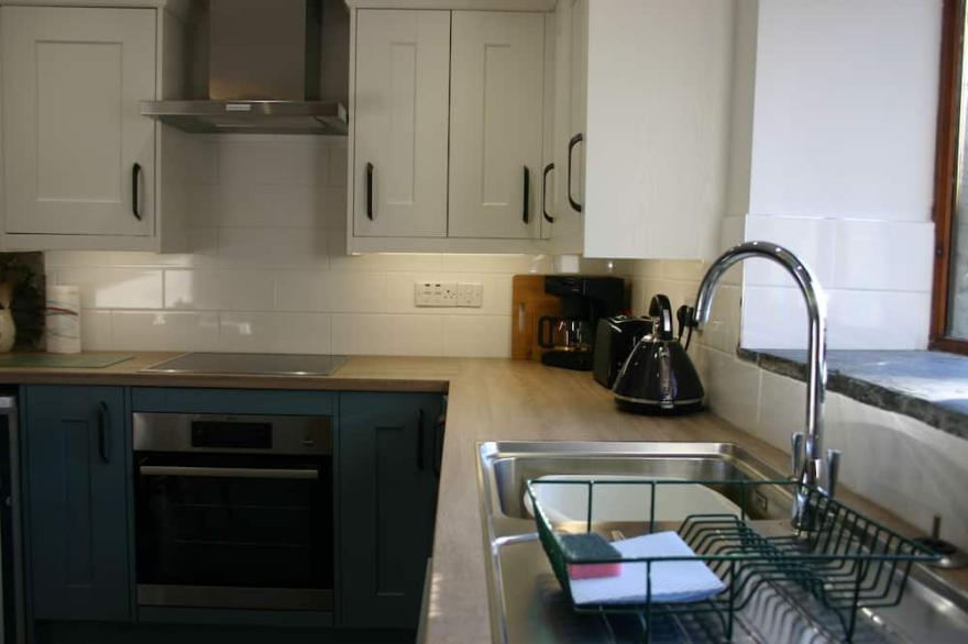 The Granary @ Troedyrhiw Holiday Cottages, Cardigan Bay, West Coast of Wales