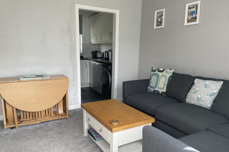 Langcliffe Park | Sleeps 4 | On coastal path | Near beach | Parking | WiFi