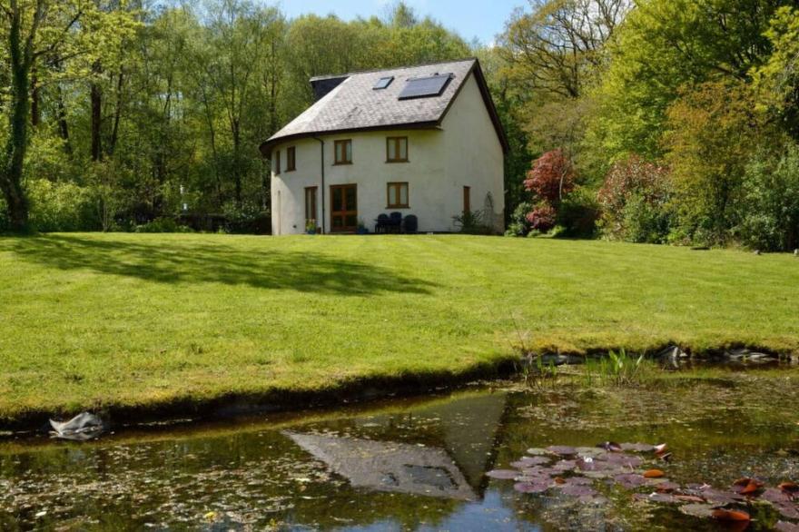 Wonderful private villa for 8 people with WIFI, TV, patio, panoramic view and parking