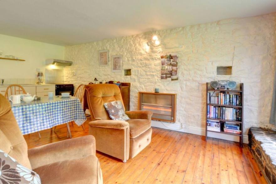Beautiful  villa for 2 people with patio, panoramic view and parking