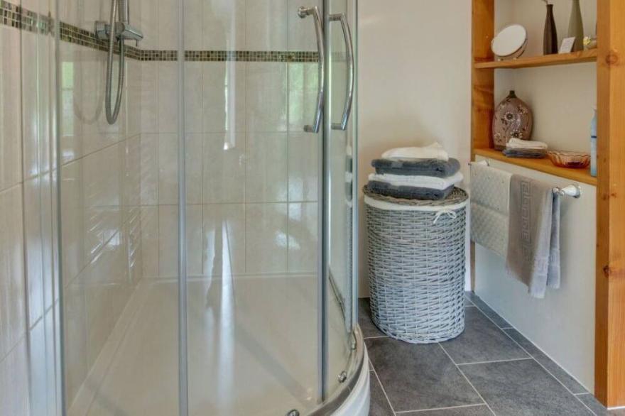 Beautiful private villa for 4 guests with WIFI, TV, patio, panoramic view and parking