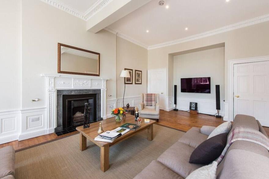 Stay in this tranquil and gorgeous City Centre home, for a unique Edinburgh experience