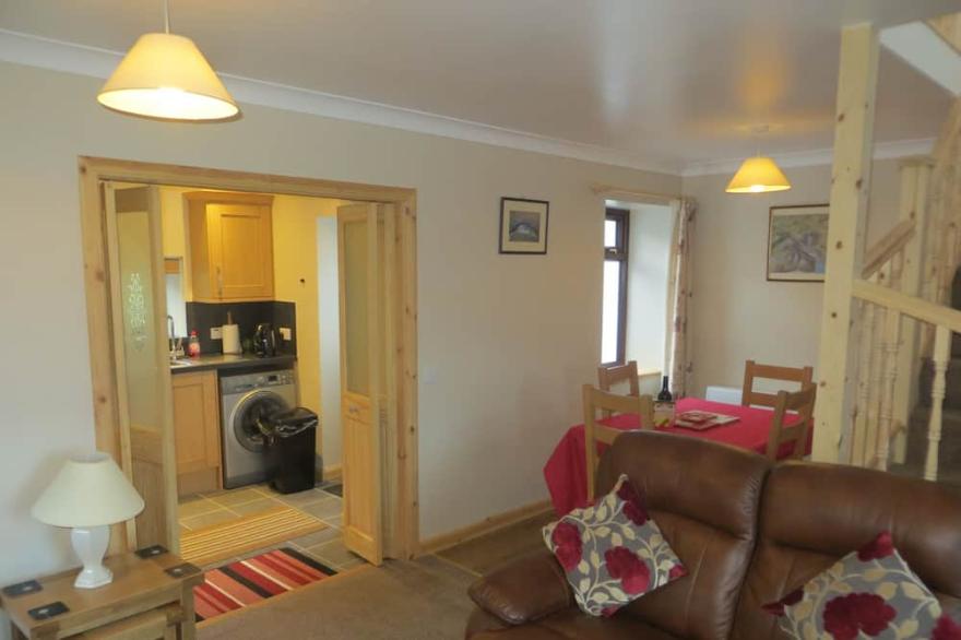 Park Cottage - A very private and scenic holiday home.