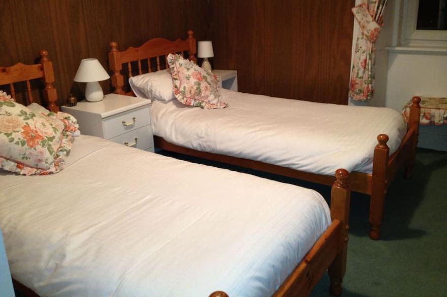 Bright, Homely Flat Overlooking Rothesay Bay