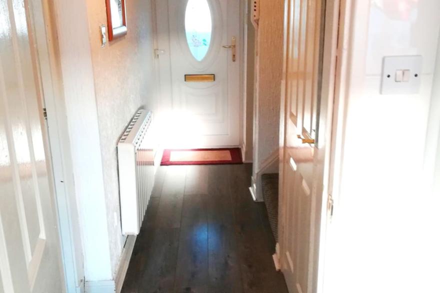 4 TWIN/TRIPLE/DOUBLE BEDROOM DUPLEX- 2 SHOWER ROOMS - FIBRE OPTIC WI-FI