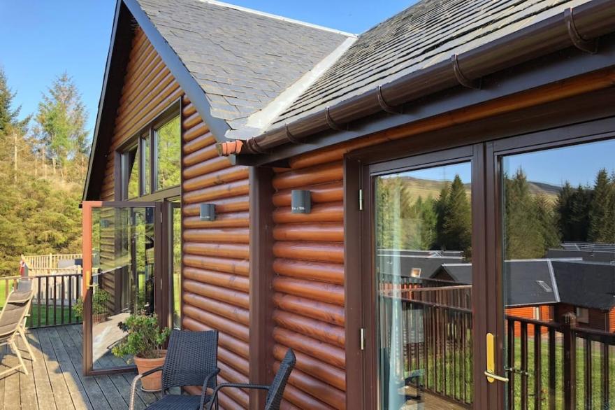 Lochside Lodge - Lodges in Glengouland