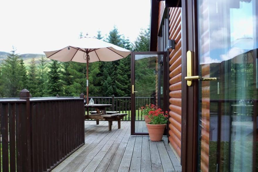 Lochside Lodge - Lodges in Glengouland