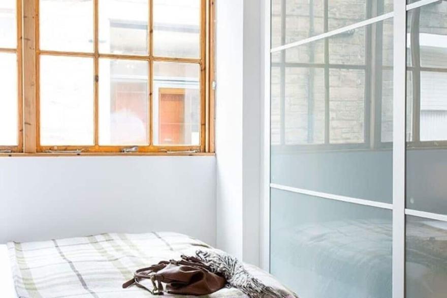 Beautiful apartment in Edinburgh`s West End