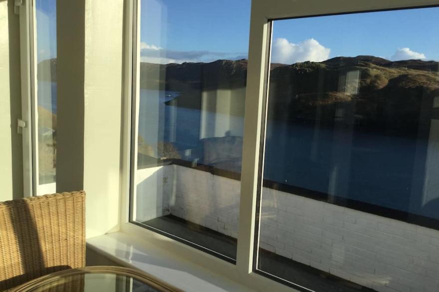 Stunning Loch Location