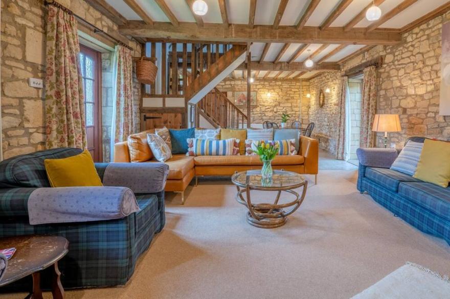 Field House - sleeps 8 guests  in 4 bedrooms