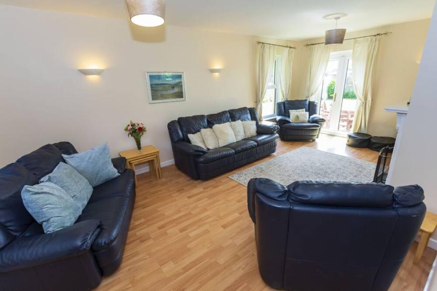 CROYDE HIGH TIDE | 6 Bedrooms | Croyde | Sleeps 12