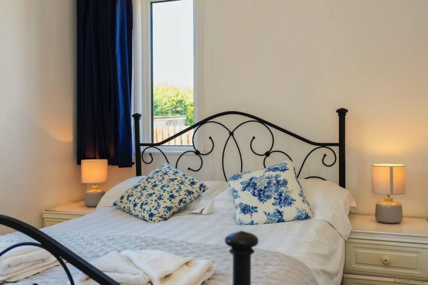 CROYDE KINGFISHER | 3 Bedrooms | Croyde | Sleeps 6