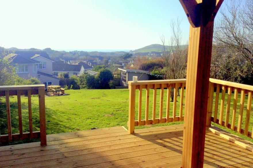 CROYDE OCEAN VILLA | 4 Bedrooms | Sleeps 9 | Large garden | Pets Welcome