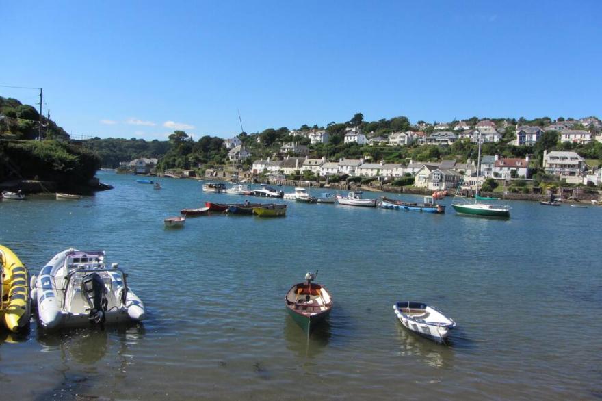 House in Noss Mayo. <br>Stunning Estuary Views direct Coastal walks, Great Pubs