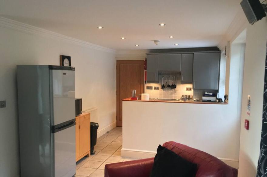 Southover Beach - Family Garden Apartment