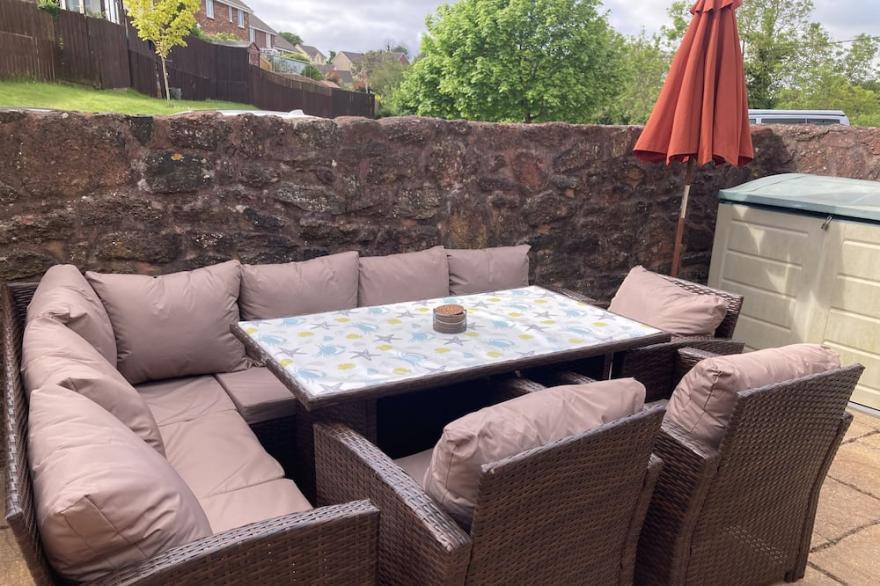 Barn Conversion, 5 miles from the coast with own parking and garden