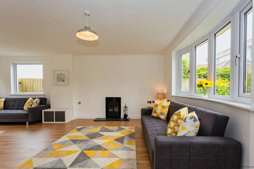 CROYDE RIDGEWAY | 3 Bedrooms  | Sleeps 6 | Central location