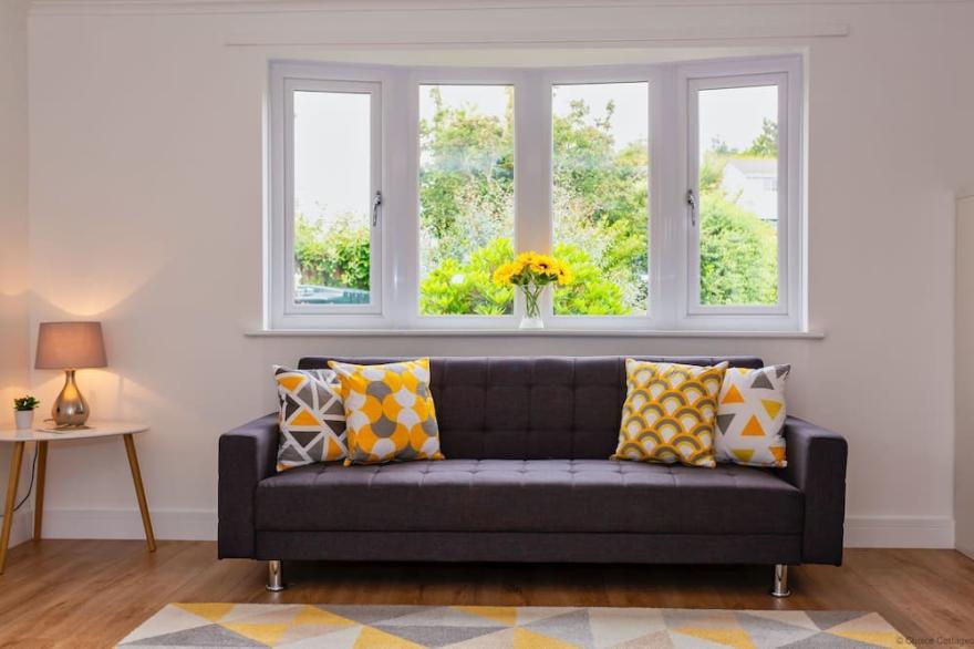 CROYDE RIDGEWAY | 3 Bedrooms  | Sleeps 6 | Central location