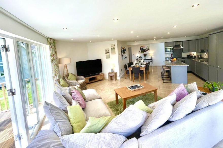 Trewhiddle Villa 12 -  a trewhiddle that sleeps 7 guests  in 4 bedrooms