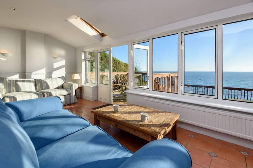 Seaside House - family home on the beach