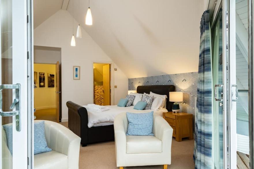 Trewhiddle Villa 16 -  a trewhiddle that sleeps 7 guests  in 4 bedrooms