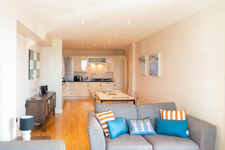 A fistral beach that sleeps 4 guests  in 2 bedrooms