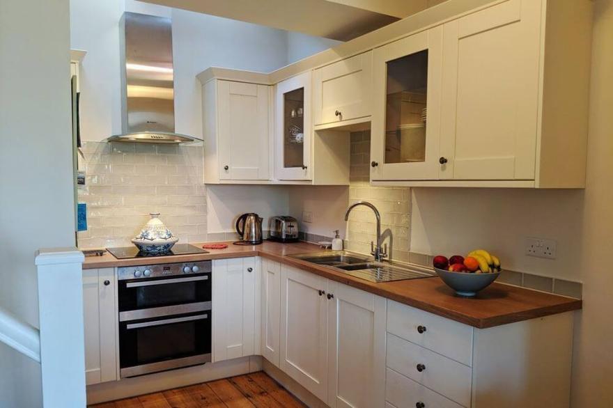 Beautifully Presented Cottage for Four with Wood Burner