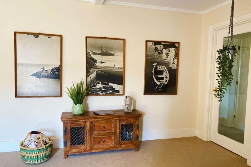 Blackness Barn - sleeps 8 guests  in 4 bedrooms