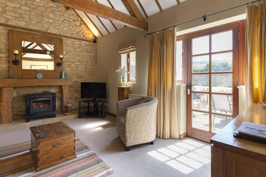 Milliner's Barn - sleeps 4 guests  in 2 bedrooms