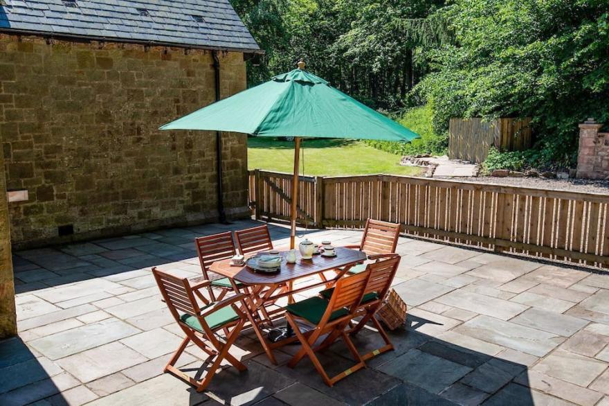 SOUTH LODGE, Warenford near Belford - sleeps 6 in 4 bedrooms