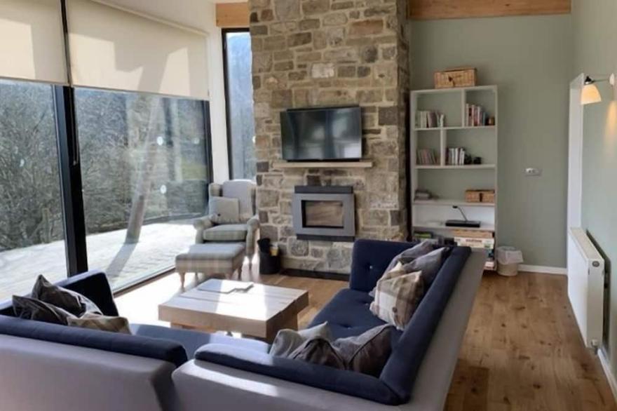 A yorkshire dale that sleeps 6 guests  in 3 bedrooms