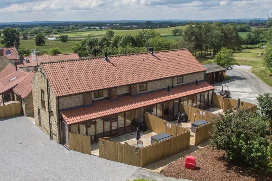 Rosedale Cottage | sleeps 4 - Hot Tub, Dog Friendly - 5* Gold Award