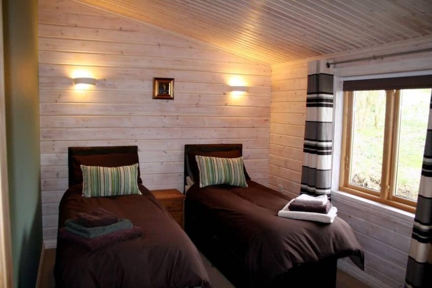 Peaceful Swedish Log Cabin set in a Vineyard Location
