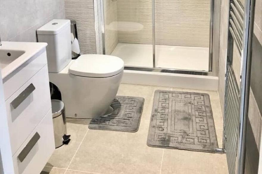 Impressive Newly Built 2 Bed Apartment