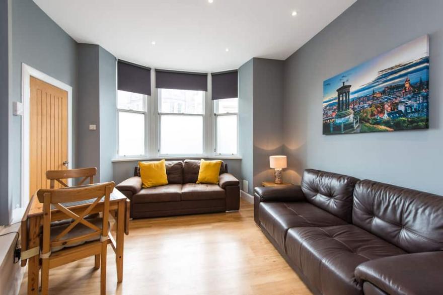 Castle apt, modern, CENTRAL