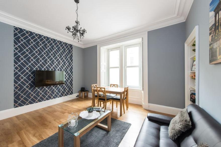 City Centre ,5*Ground Floor, near grass market