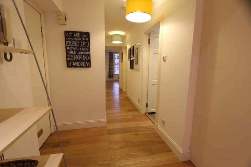New Assembly Close Apartment (apt 3) - Edinburgh Royal Mile