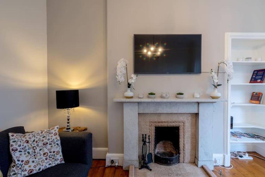 Cosy Victorian Home Close to the Botanic Gardens
