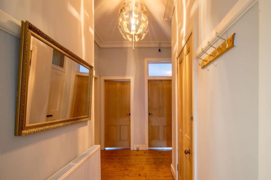 Cosy Victorian Home Close to the Botanic Gardens