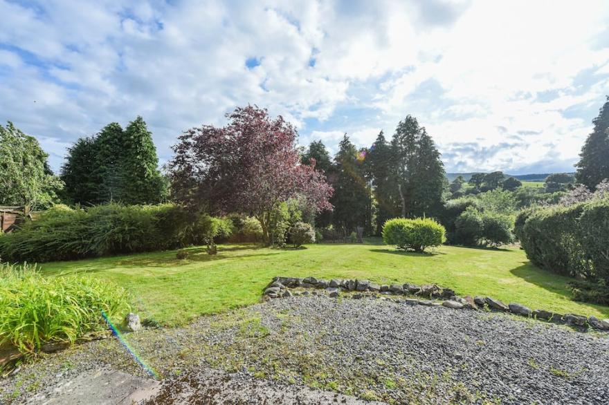 Magical Drumwhill - A welcoming  3 bedroom property with spectacular views