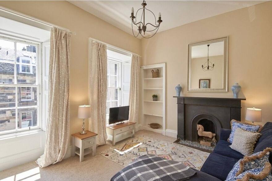 Fashion Designers Stylish New Town Apartment