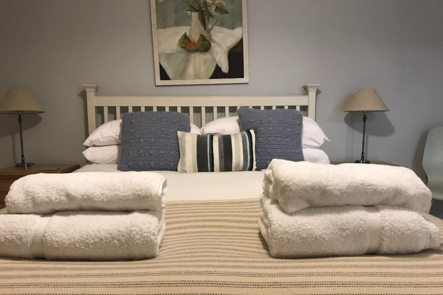 Bright and charming 2 bed in vibrant Leith