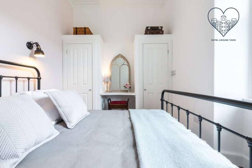 Newly renovated stunning apartment in Stockbridge