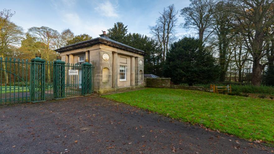 1 Lichfield Lodge