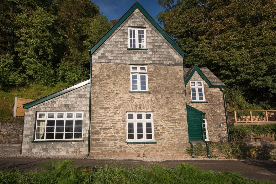 Compass Cottage